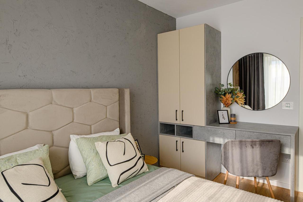 Ara Apart Hotel Braşov Esterno foto